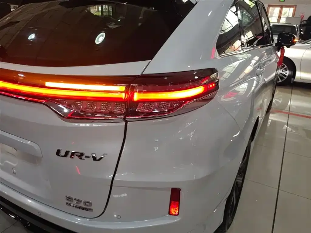 Honda UR-V — фото 8