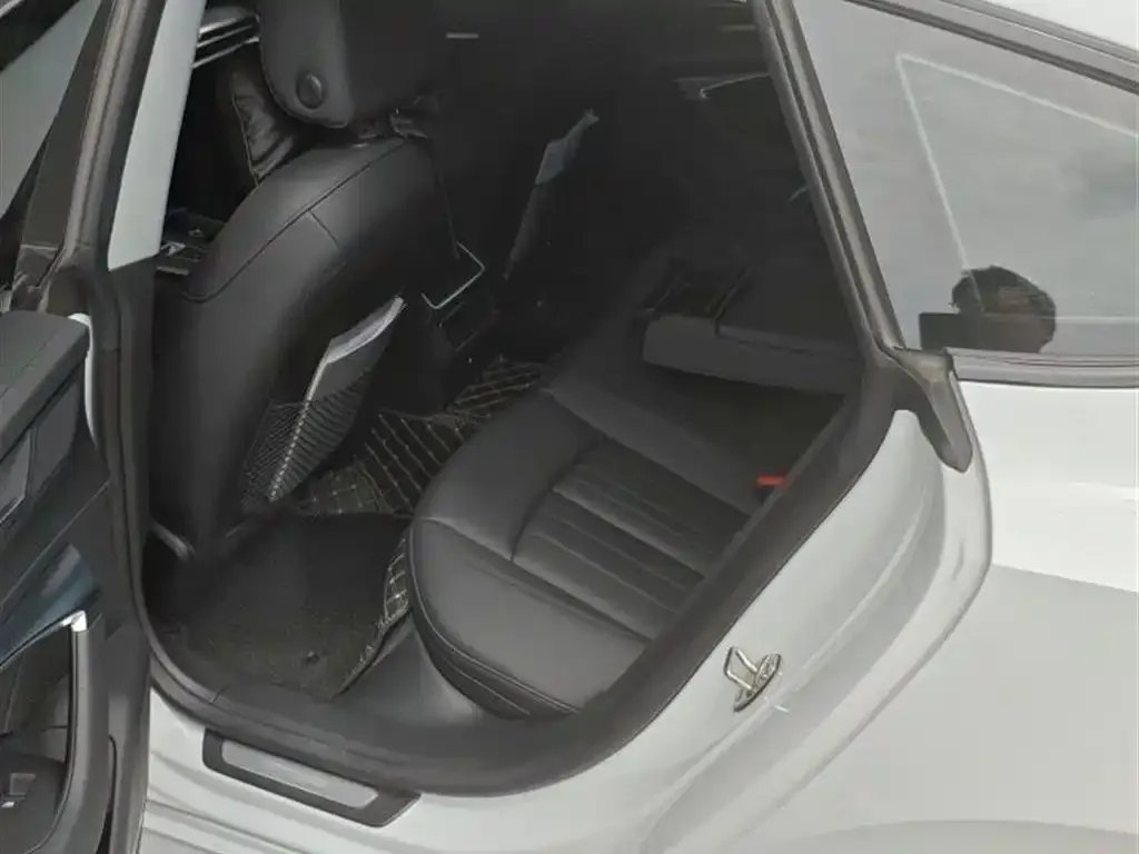 Audi A7 2021 из CN, фото 2