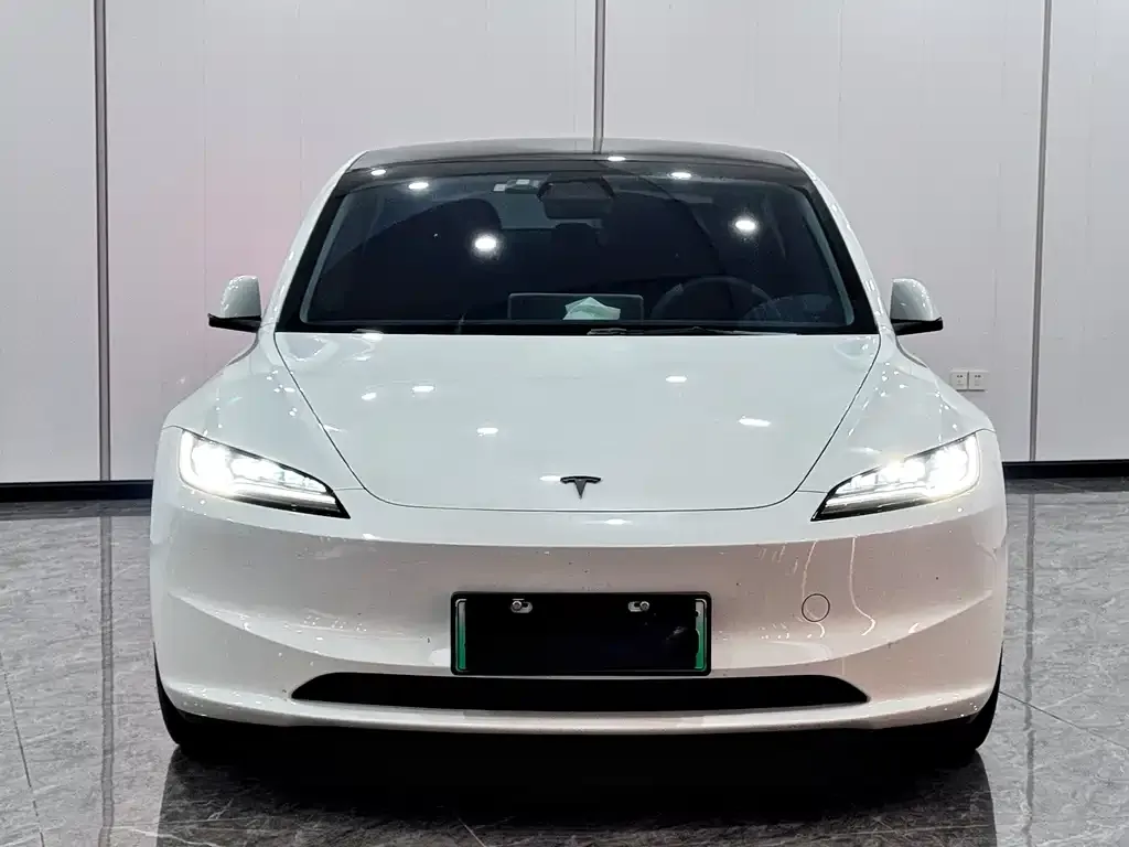 Tesla Model 3 — фото 2