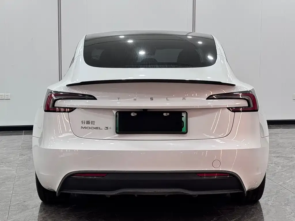 Tesla Model 3 — фото 3