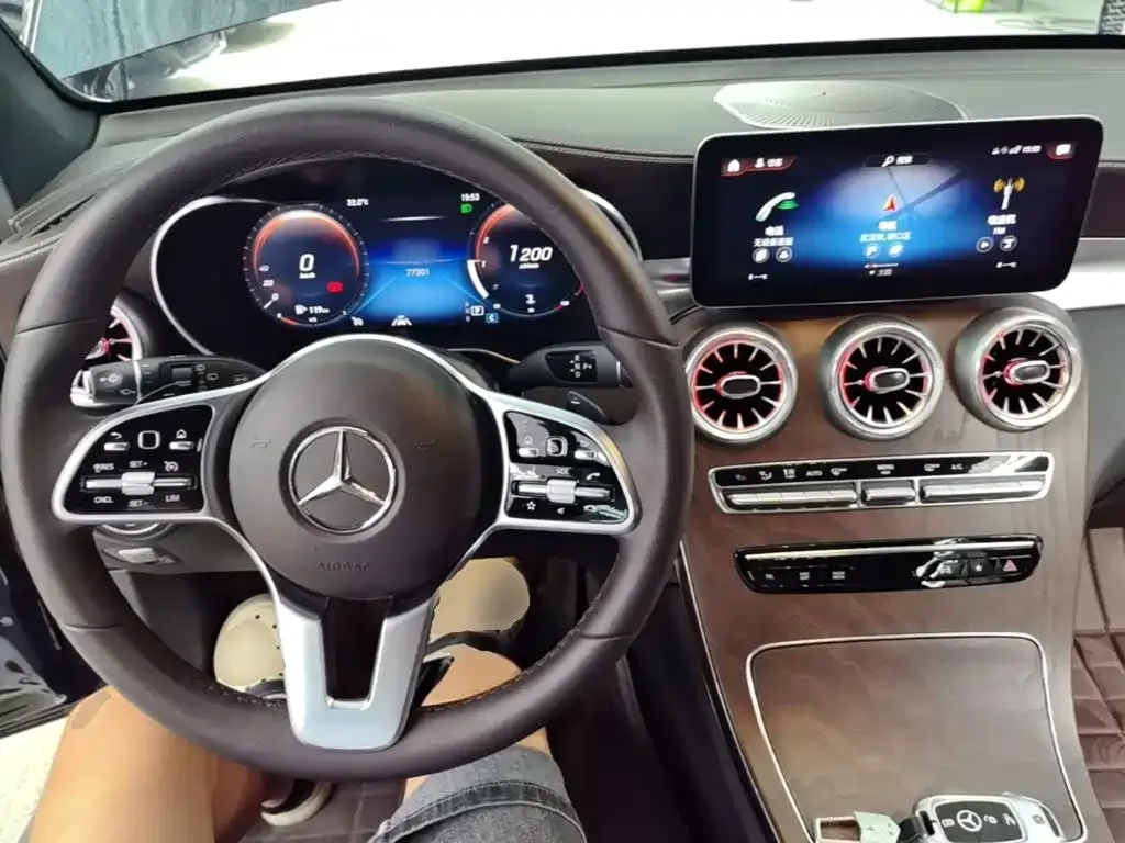 Mercedes-Benz GLC — фото 7