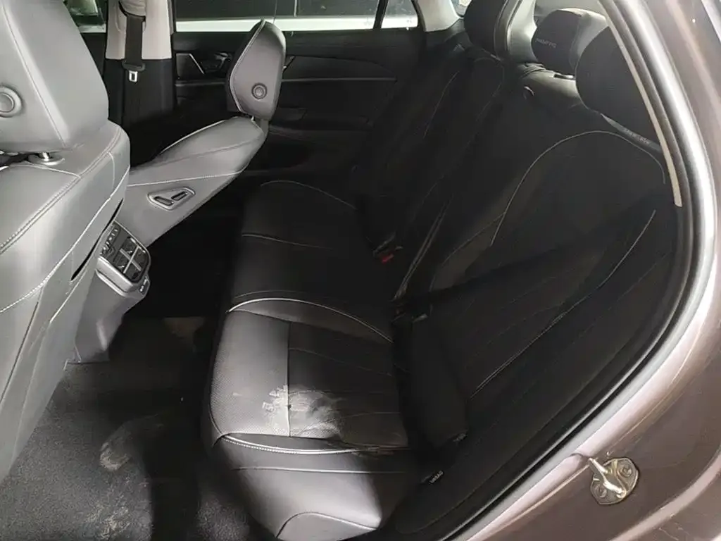 Volkswagen Passat — фото 7