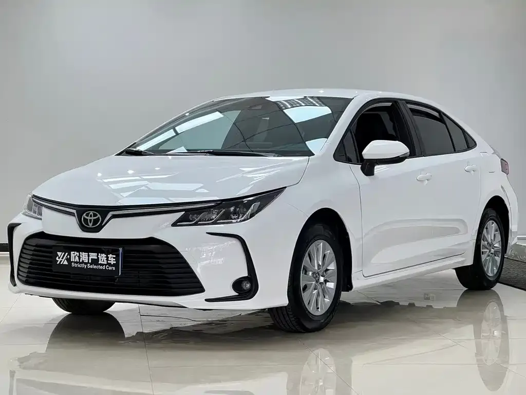 Toyota Corolla — фото 1