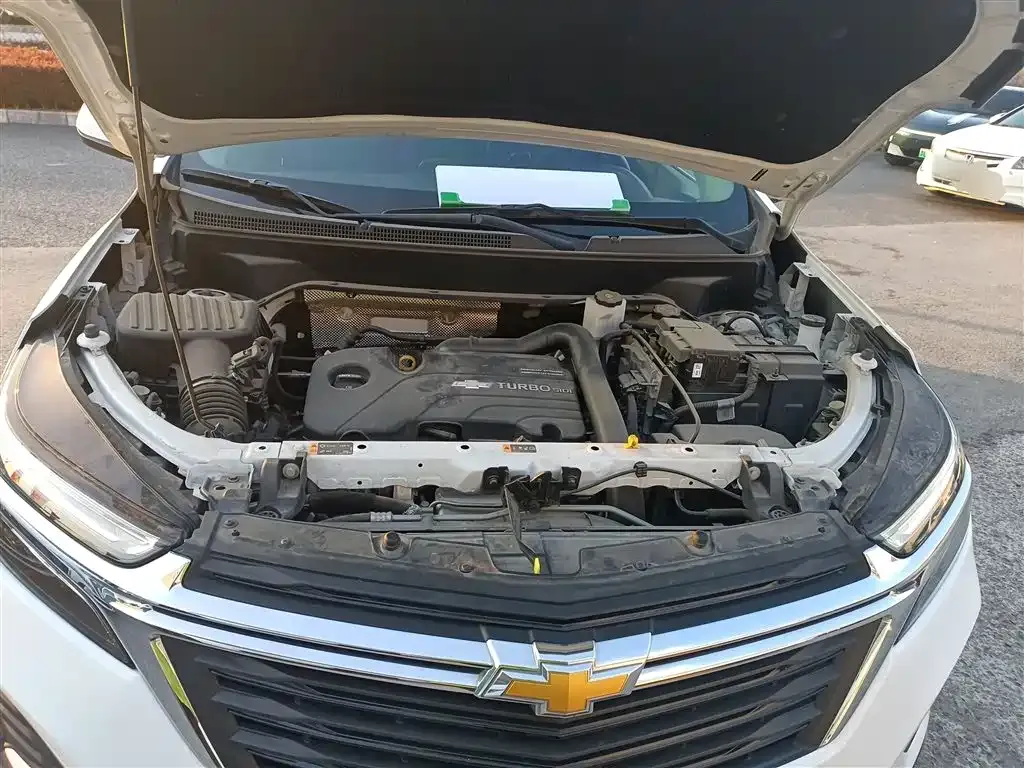 Chevrolet Equinox 2022 из CN, фото 8