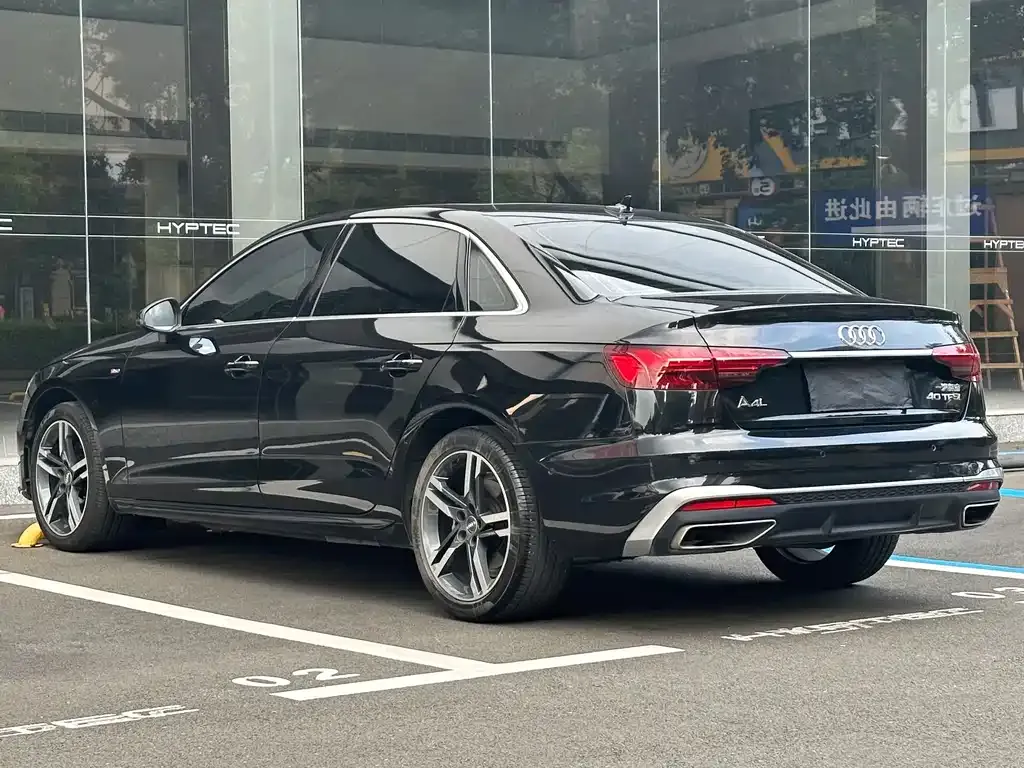 Audi A4L — фото 4