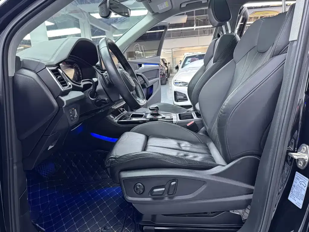 Audi Q5L 2022 из CN, фото 5