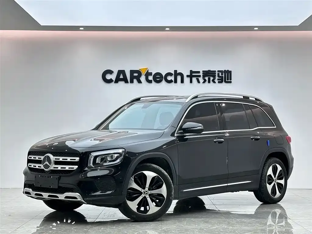 Mercedes-Benz GLB — фото 1