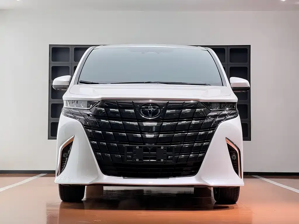 Toyota Alphard — фото 3