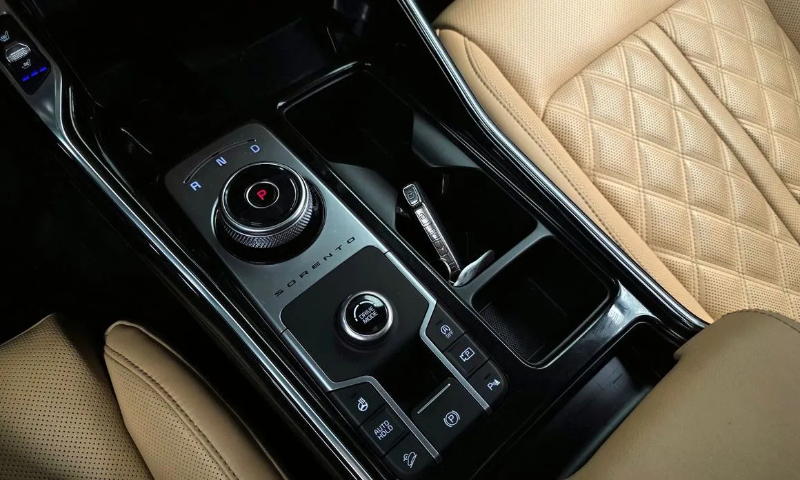 Kia Sorento — фото 5