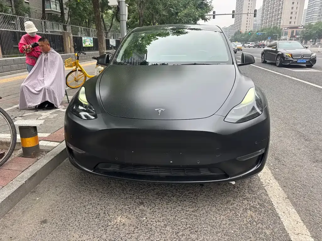 Tesla Model Y — фото 4
