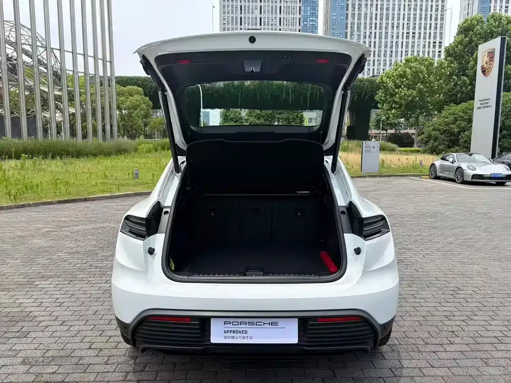 Porsche Macan EV 2025 из CN, фото 8