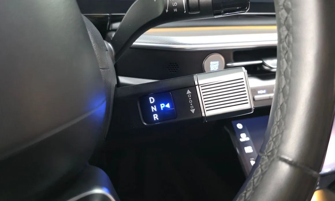 Hyundai Grandeur 2023 из KR, фото 2