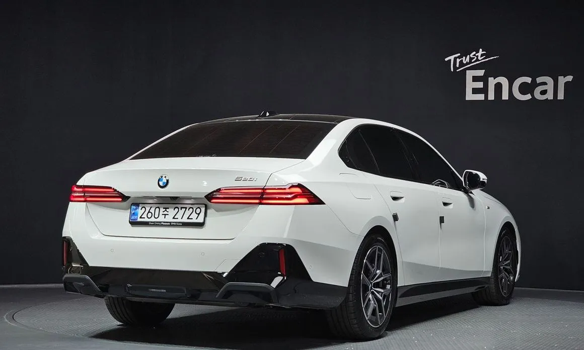 BMW 5-Series 2024 из KR, фото 8