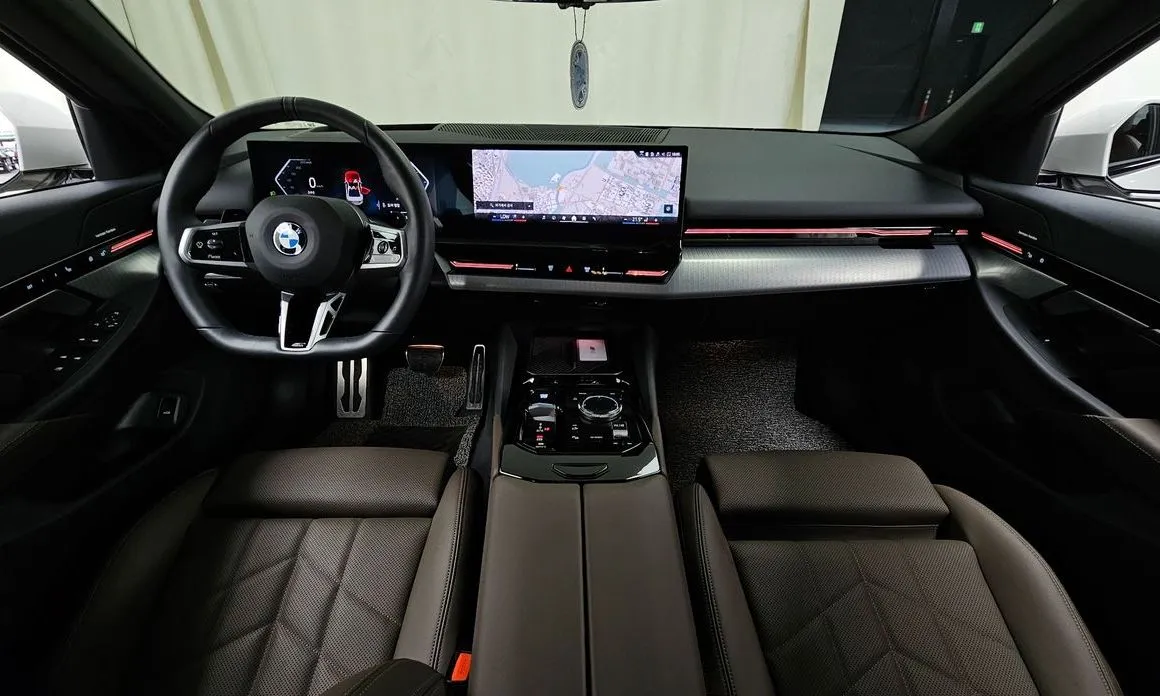 BMW 5-Series 2024 из KR, фото 7