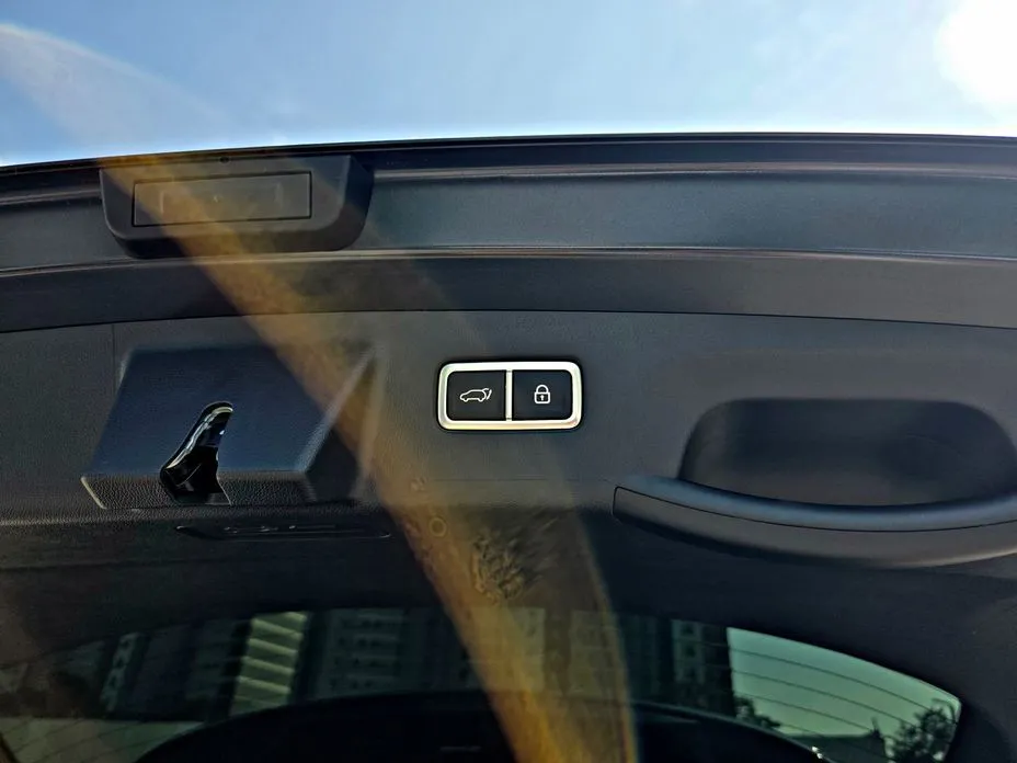 Kia Sorento 2023 из KR, фото 2