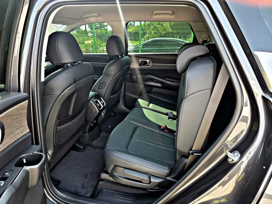 Kia Sorento 2023 из KR, фото 4