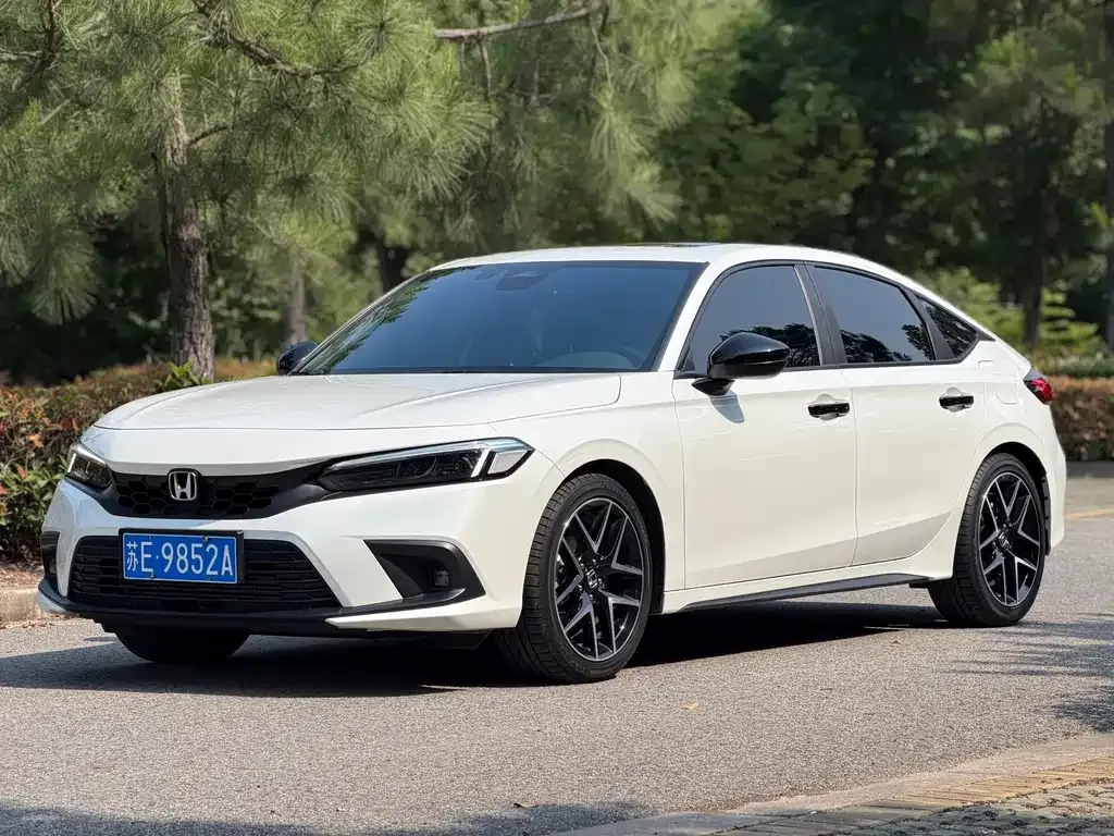 Honda Civic — фото 1