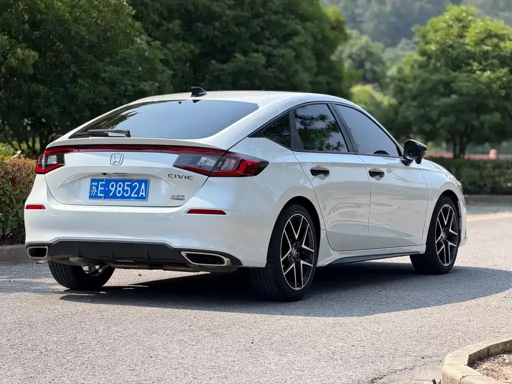 Honda Civic — фото 8