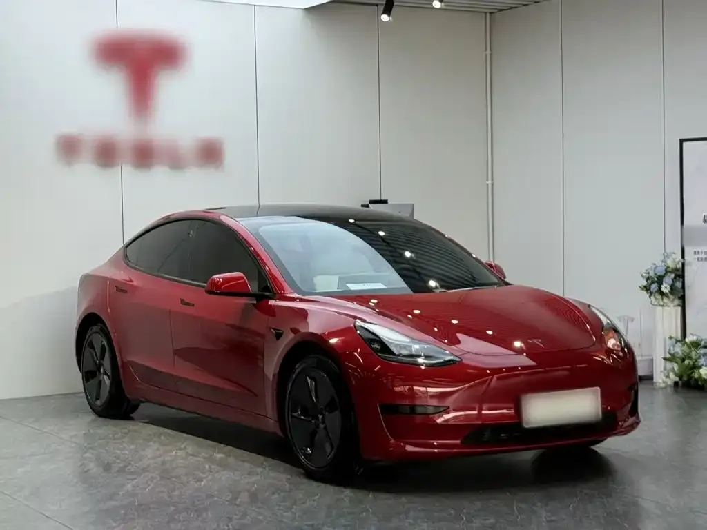 Tesla Model 3 — фото 2