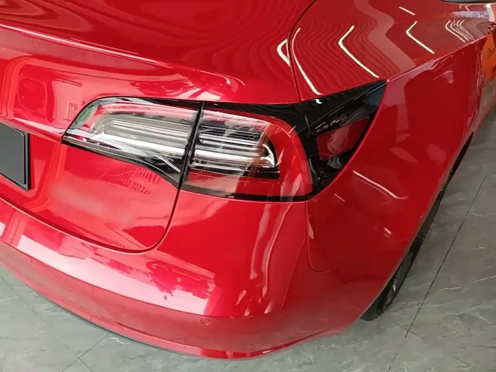Tesla Model 3 — фото 3