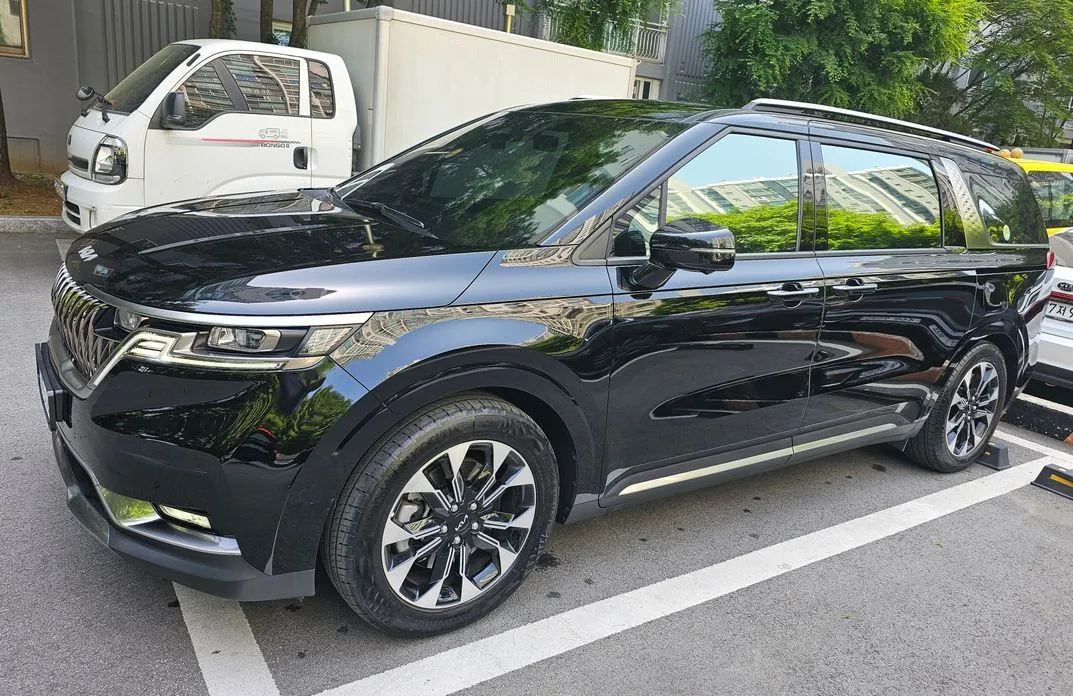 Kia Carnival 2023 из KR, фото 1