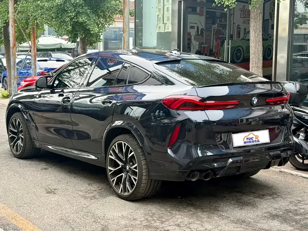BMW X6 M 2023 из CN, фото 9