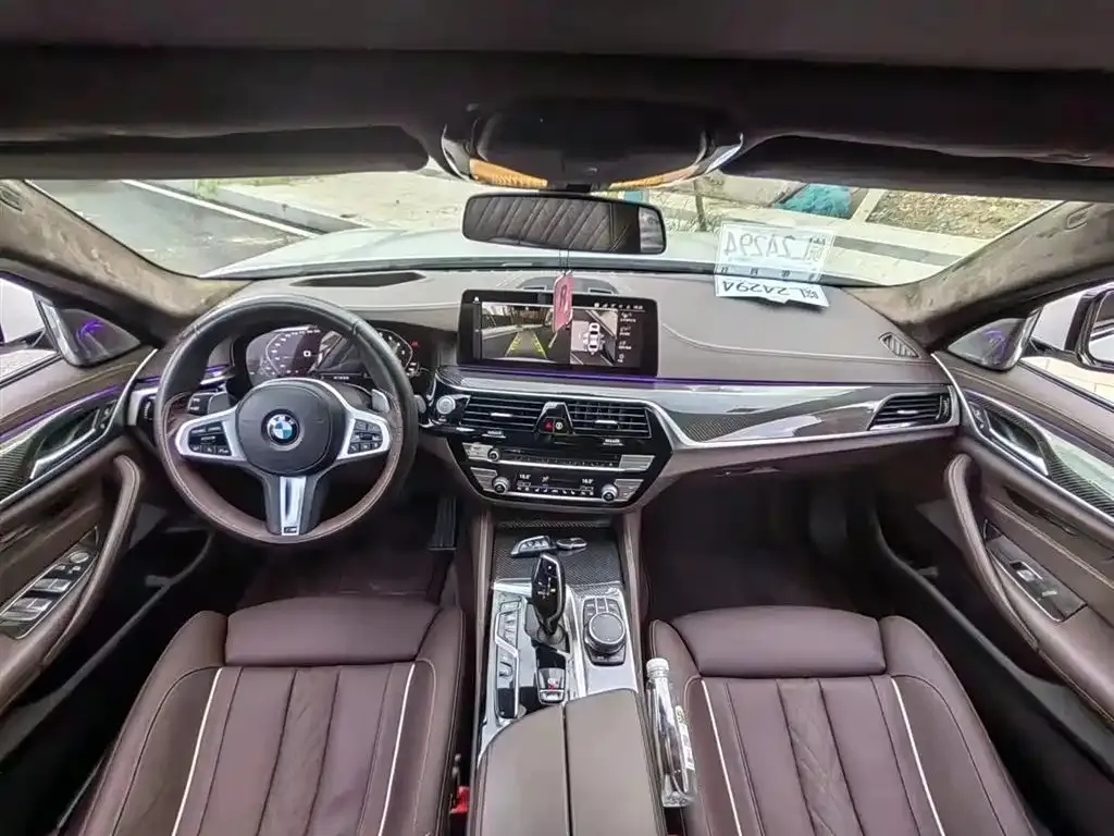 BMW 5 Series 2021 из CN, фото 2
