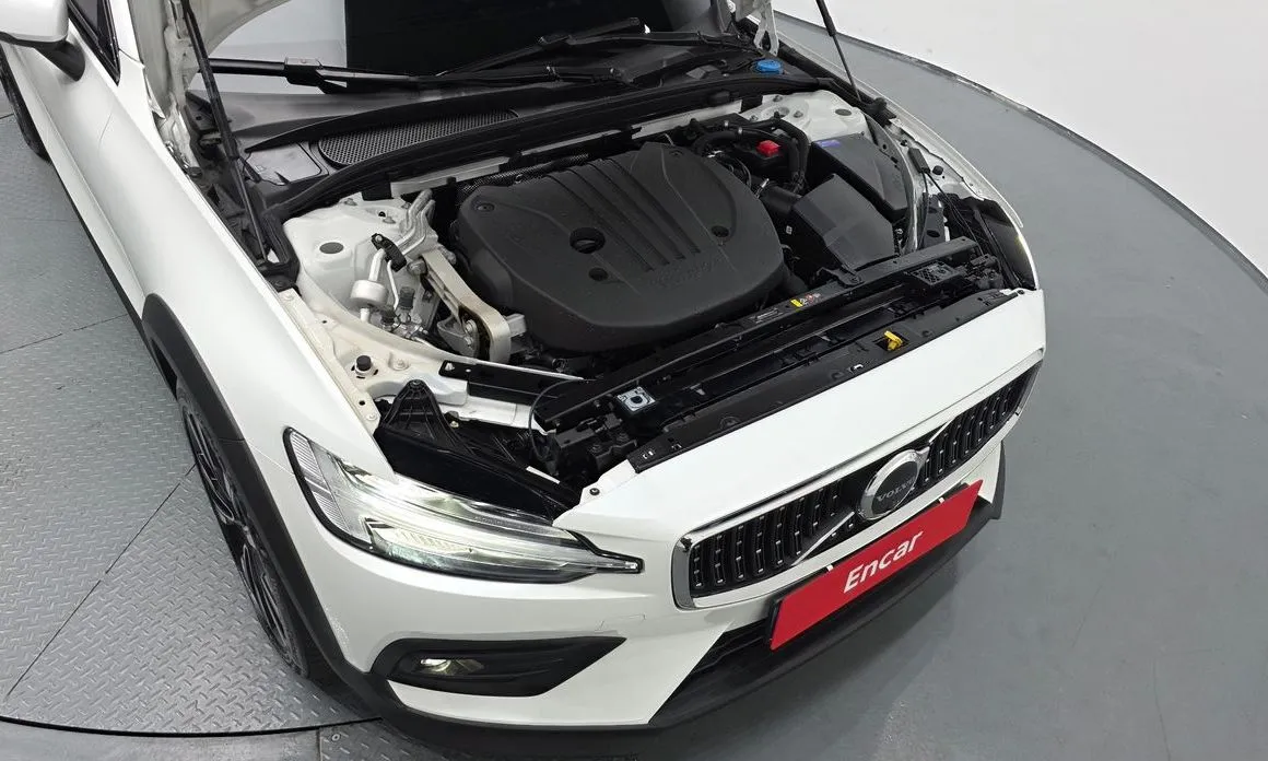 Volvo V60 2023 из KR, фото 7
