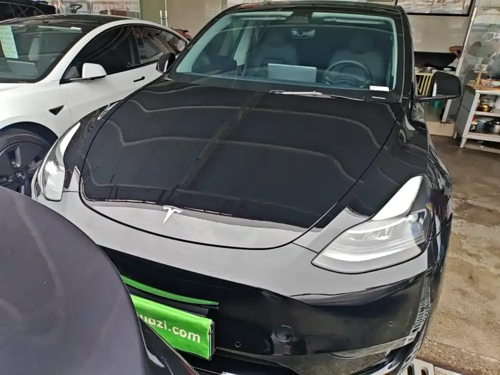 Tesla Model Y — фото 5