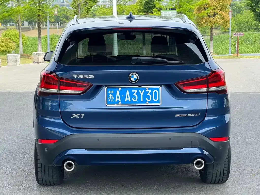 BMW X1 — фото 8
