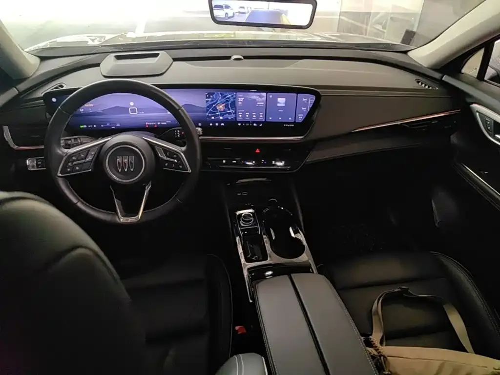 Buick Envision Plus — фото 10
