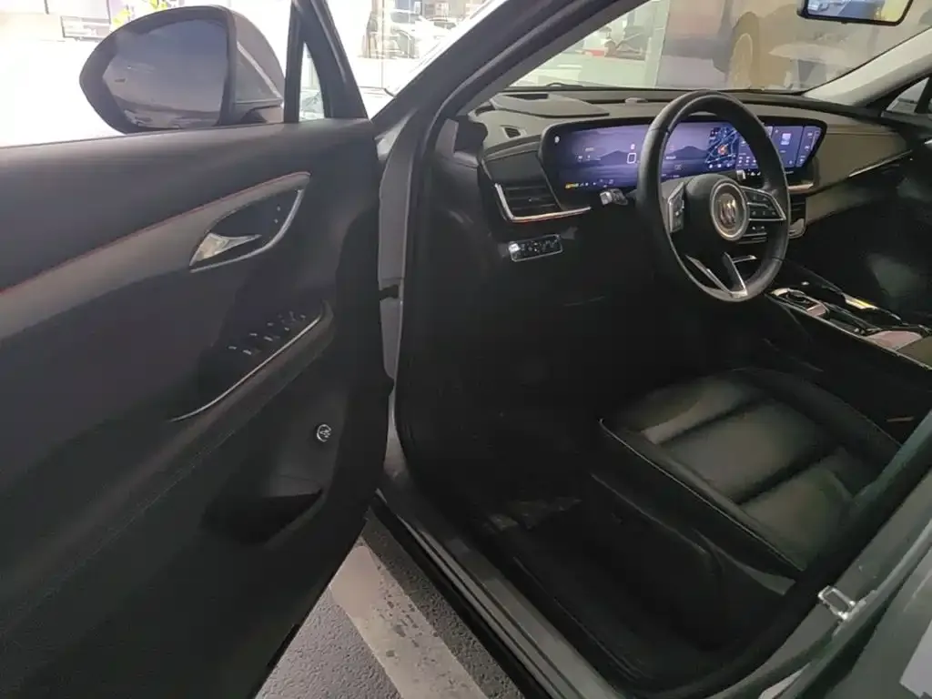Buick Envision Plus — фото 5