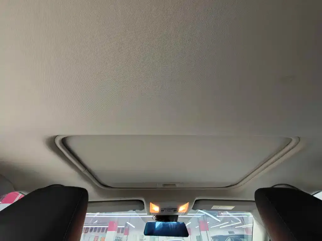 Toyota RAV4 — фото 2