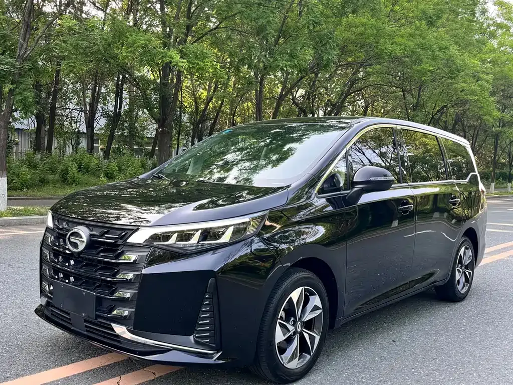 GAC Motor Trumpchi M6 — фото 1