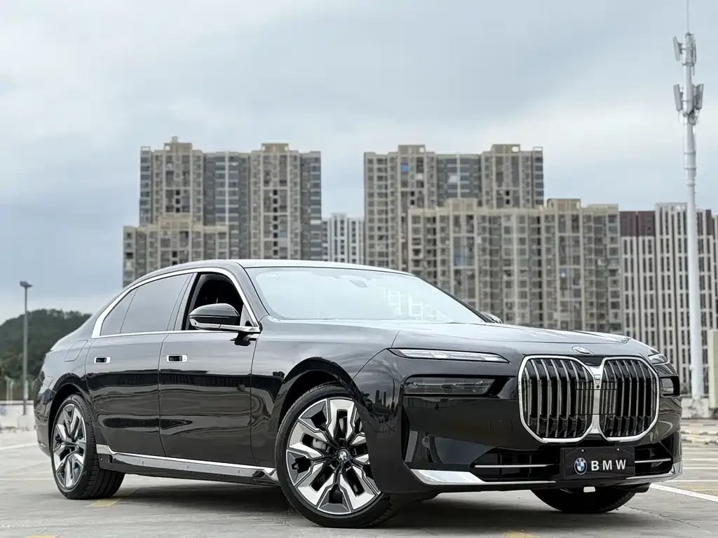 BMW 7 Series 2024 из CN, фото 2