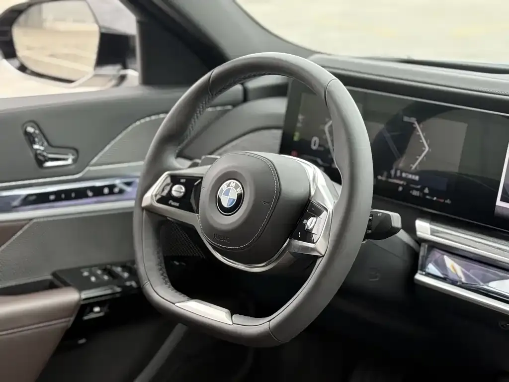 BMW 7 Series 2024 из CN, фото 7