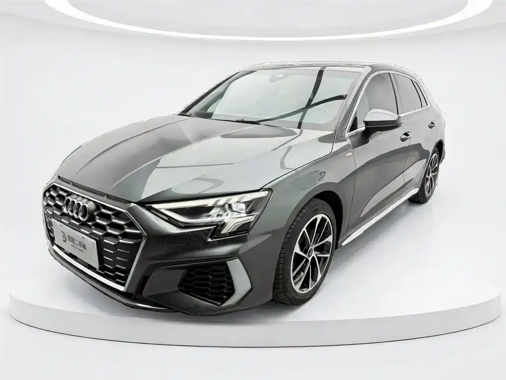 Audi A3 — фото 1