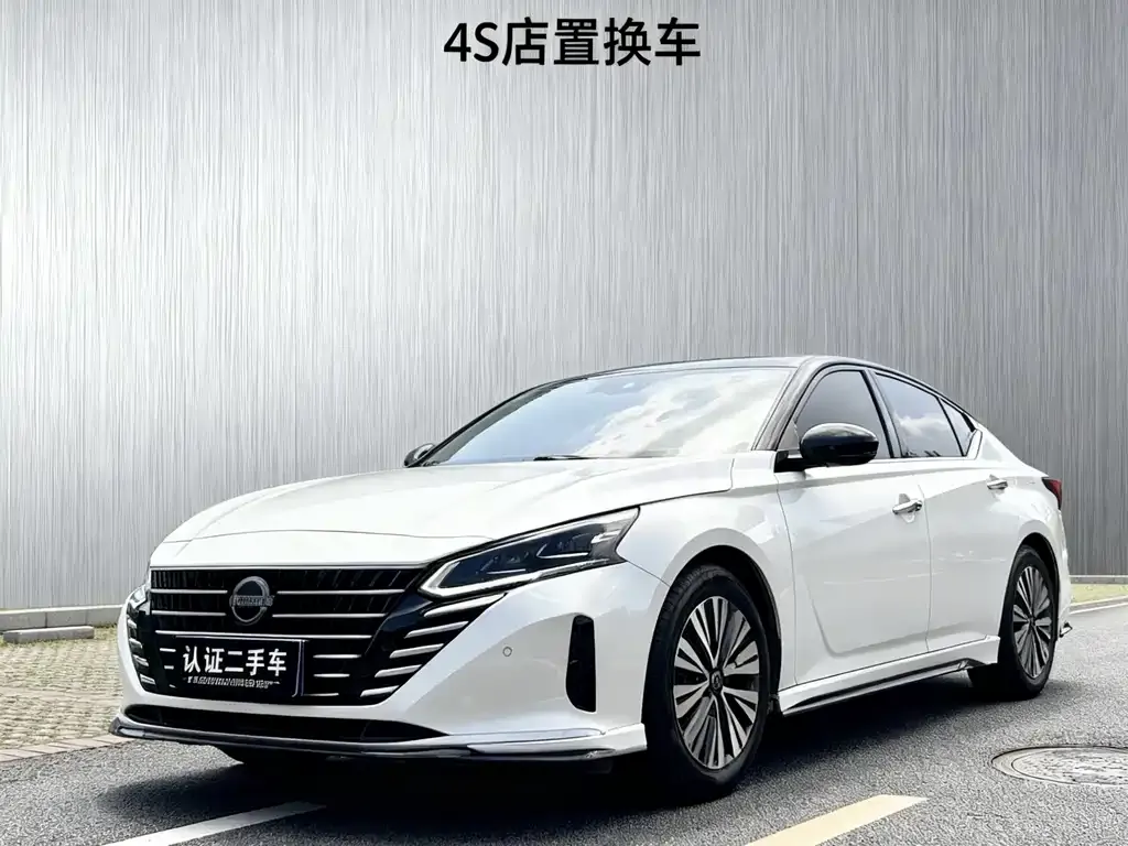 Nissan Teana — фото 1