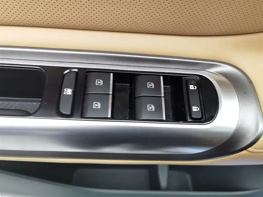 GAC Motor 传祺E8 PHEV 2024 из CN, фото 3