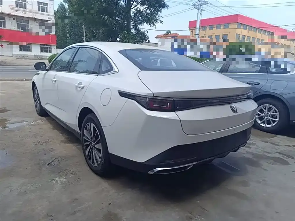 Changan Eado PHEV 2026 из CN, фото 7
