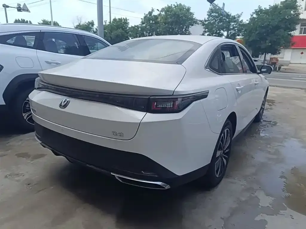 Changan Eado PHEV 2026 из CN, фото 6