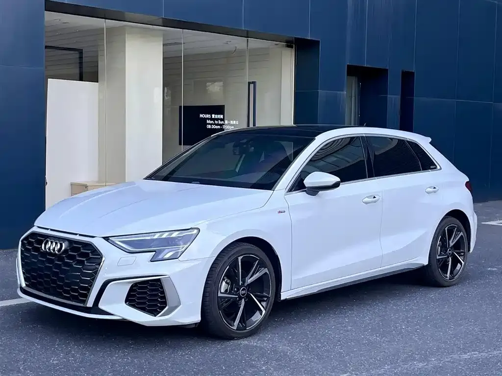 Audi A3 — фото 1