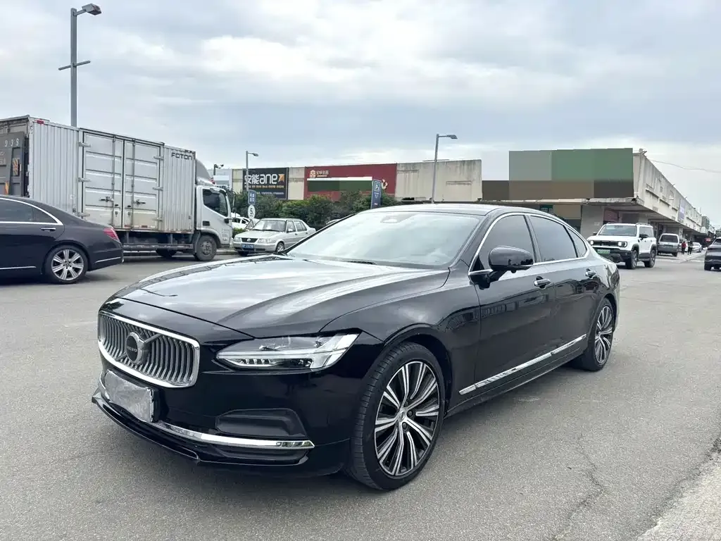 Volvo S90