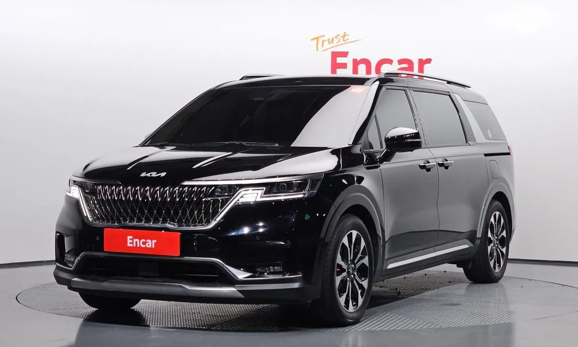 Kia Carnival — фото 1