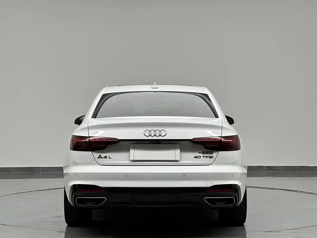 Audi A4L — фото 9