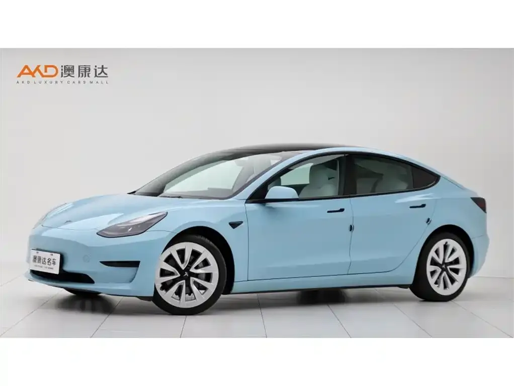 Tesla Model 3 — фото 1