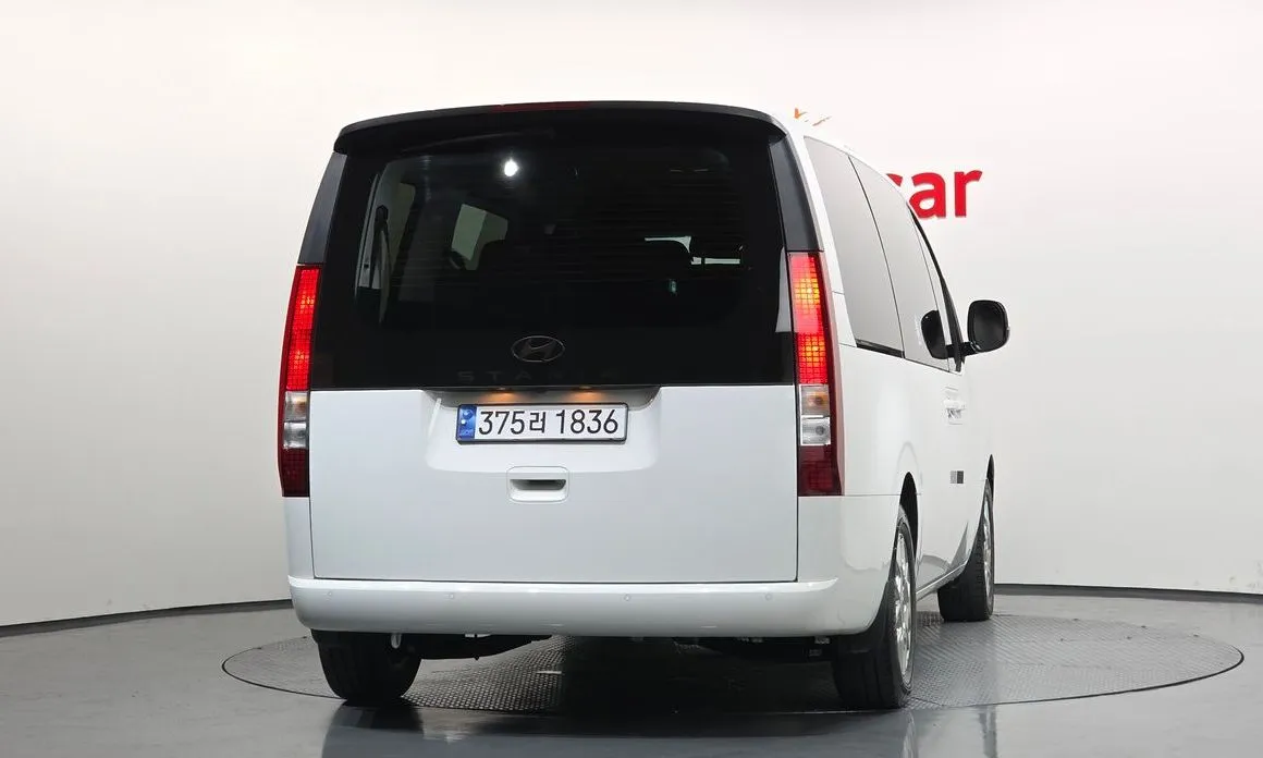 Hyundai Staria 2023 из KR, фото 3