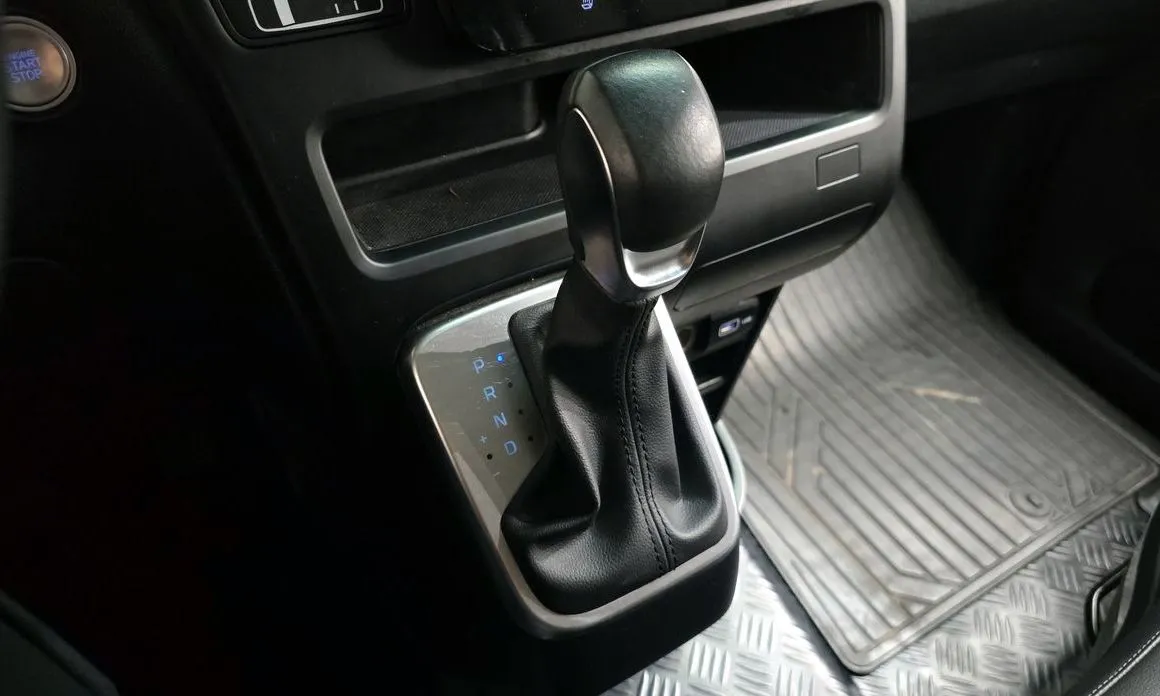 Hyundai Staria 2023 из KR, фото 4