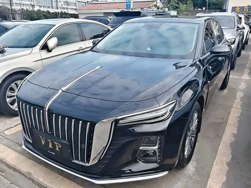 Hongqi H5 — фото 1