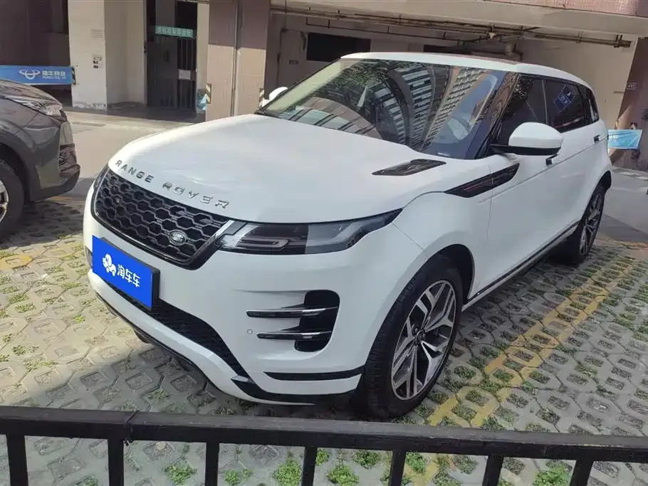 Land Rover Evoque — фото 1